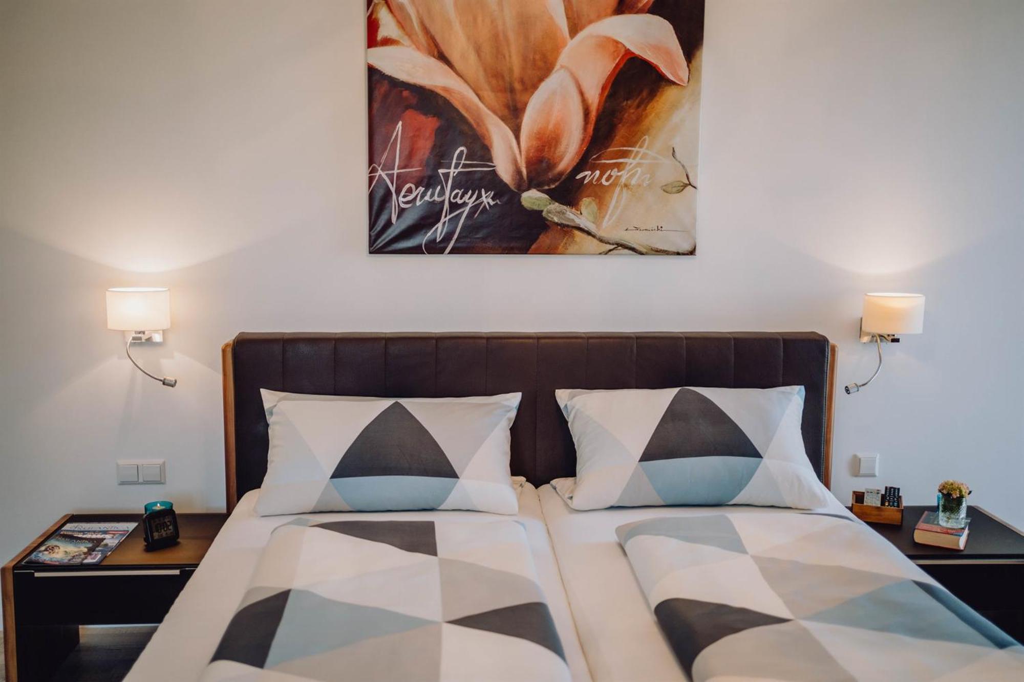 Pension Sterntaler Rheinhausen Luaran gambar